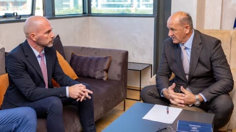 Slika uz članak: SAOBRAĆAJ USPOREN Prevrnuo se kamion na putu Šamac – Obudovac