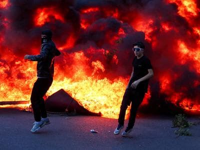 Slika uz članak: V Tirani že tretji dan spopadi s policijo, premier Rama zavrača odstop #foto