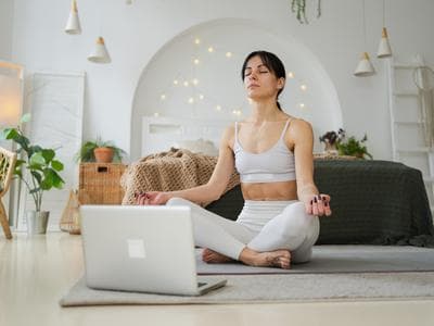 Slika uz članak: Raziskava: meditacija lahko spremeni možgane že v sedmih minutah