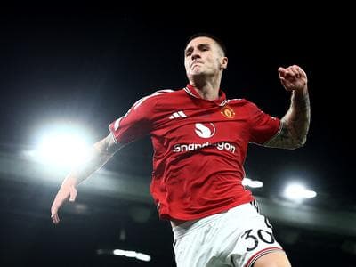 Slika uz članak: Chelsea pri sosedu na lestvici. Kaj se dogaja s Šeškom? Spregovoril je trener Uniteda. #vŽivo
