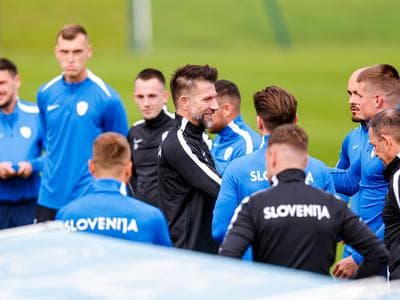 Slika uz članak: Slovenija po porazu s Švico začenja priprave na tekmo s Škotsko