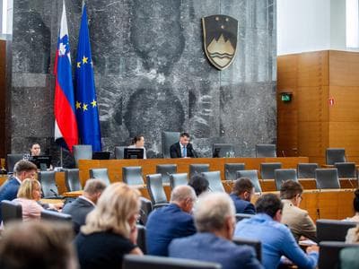 Slika uz članak: Pred poslanci interventni ukrepi v sistemu dolgotrajne oskrbe in odločitev o obravnavi zakona o Skoku