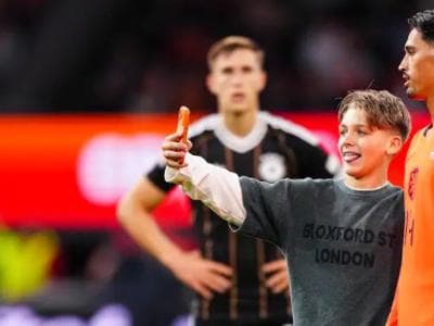 Slika uz članak: 13-letnik zaradi selfija s Tijjanijem Reijndersom dobil petletno prepoved vstopa na stadion