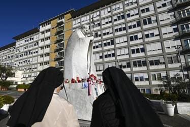 Slika uz članak: OSTAVILE MANASTIR I BOGA ZBOG LJUBAVI Časne sestre se zaljubile i bacile odoru, ali nakon velike borbe NIJE IM BILO SUĐENO