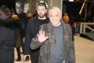 Slika uz članak: Povrijeđen Čeda Jovanović, sve vrijeme se držao za koljeno: Aca Kos se ne odvaja od njega