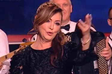 Slika uz članak: (FOTO) Poredili su je sa Silvanom Armenulić: Ova pjevačica je kuma Marije i Verice Šerifović