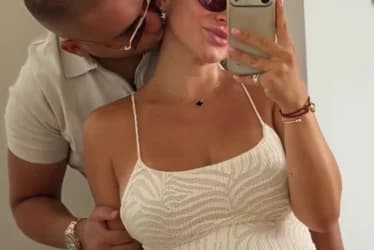 Slika uz članak: (FOTO) ON IMA 25, A ONA 34 Milica Ristić konačno pokazala muškarca sa kojim je dobila sina