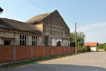 Slika uz članak: Brigu o djetetu preuzeo Centar za socijalni rad: Dječak koji je PUCAO U MUŠKARCA u porti hrama hitno prebačen u psihijatrijsku ustanovu