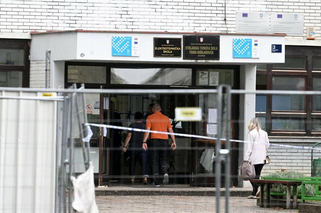 Slika uz članak: Policija otkrila nove detalje napada u školi: Maloljetnik nasrnuo na još jednu djelatnicu, evo za što ga terete