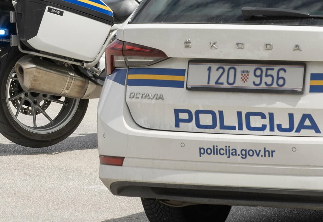 Slika uz članak: U prometnoj nesreći na predjelu Smokvine smrtno stradala jedna osoba, promet se odvija naizmjenično