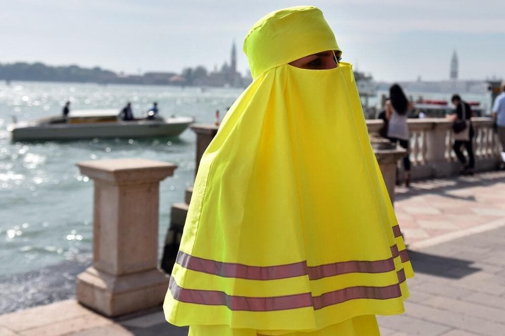 Slika uz članak: Italija uvodi zabranu nošenja burke i poznavanje talijanskog jezika u školama; iza svega stoji premijerka Meloni