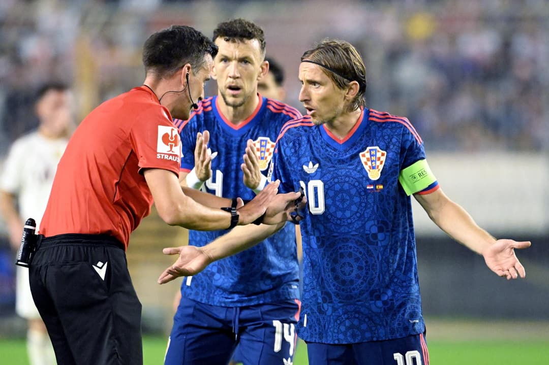 Slika uz članak: Modrić otkrio o čemu je pričao s Garcijom: ‘Radi odličan posao. Glupi crveni, bolje da ne kažem što sam kazao Cucurelli‘