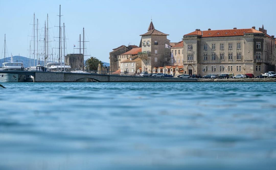 Slika uz članak: Usred noći kraj starog čiovskog mosta pronađen izbodeni muškarac