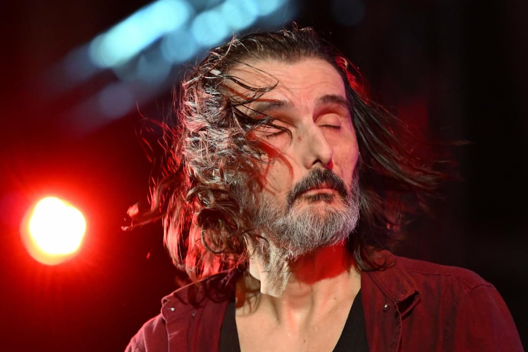 Slika uz članak: Goran Bare preminuo u snu u stanu u Sopotu: Policija satima obavljala očevid, susjedi nisu znali za tragediju