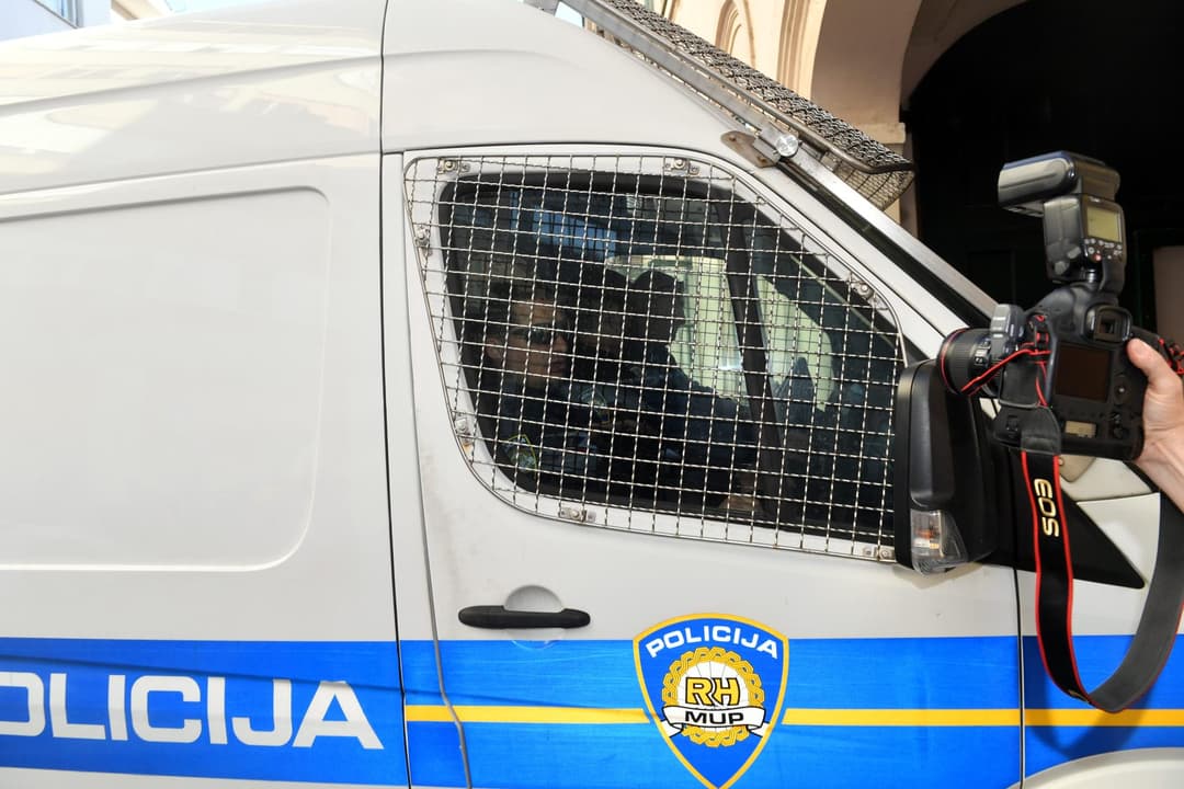 Slika uz članak: Nova akcija USKOK-a i policije. Traju uhićenja u Zagrebu, Splitu i Kaštelima!
