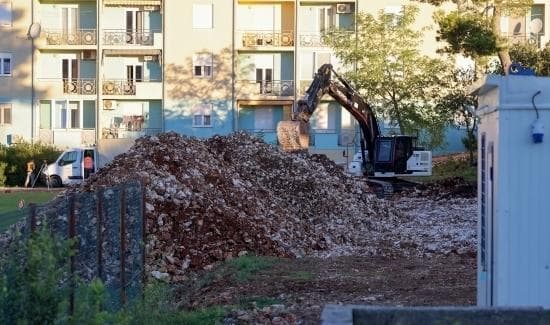 Slika uz članak: Počela izgradnja novog nogometnog igrališta na prostoru bivšeg Bagata