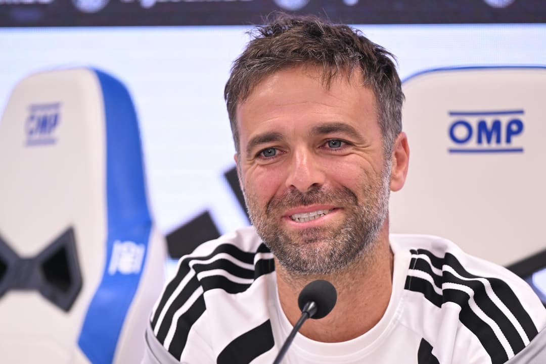 Slika uz članak: Garcia se obraća javnosti, otkriva plan za Ajax! Pratite konferenciju za medije uživo