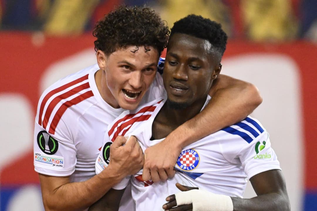 Slika uz članak: ‘Luda kuća‘ na Poljudu! Hajduk srušio velikana! Utakmica prekinuta, pa nastavljena nakon 12 minuta...