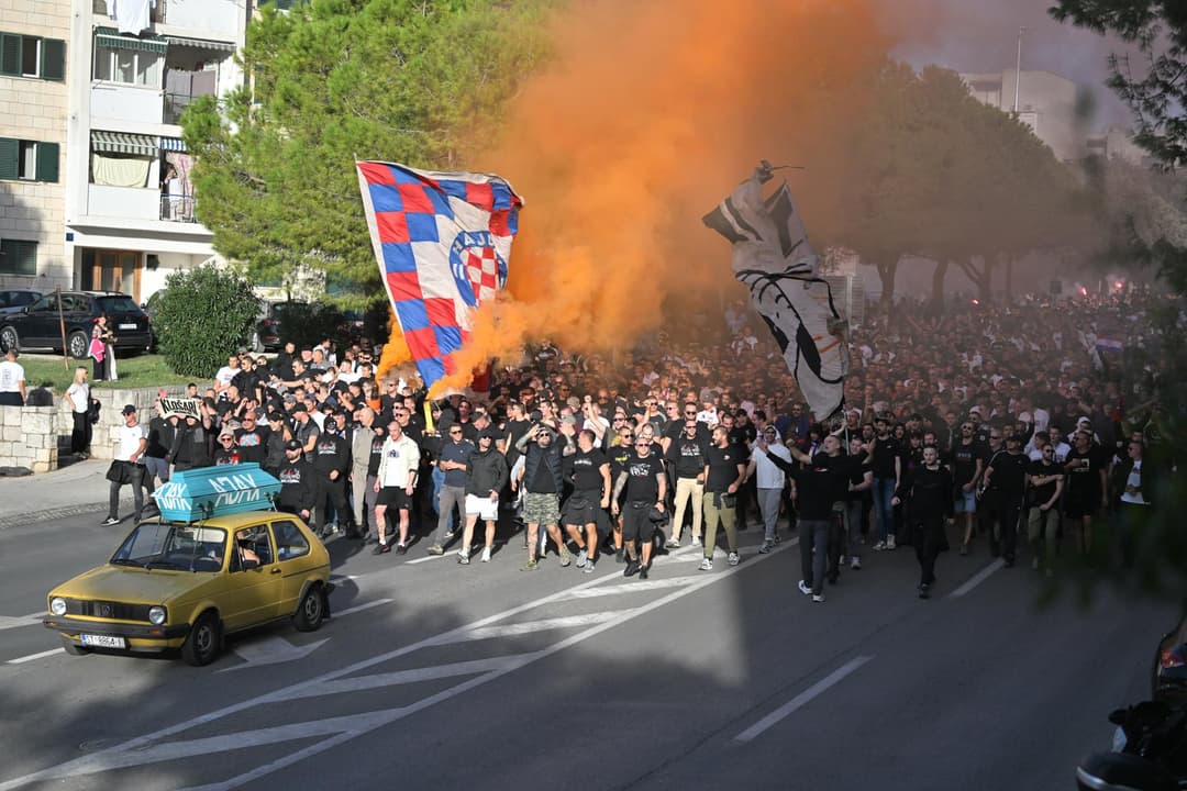Slika uz članak: Uhićeni navijači dovedeni pred suca, čeka se odluka o istražnom zatvoru: Otkriveno kolike bi kazne mogli dobiti