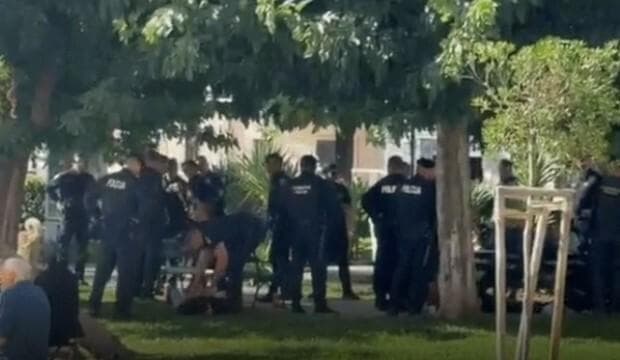 Slika uz članak: Otkriveni identiteti i godine uhićenih torcidaša, jedan je tijekom uhićenja vikao: ‘J...t ću vam majku, šta mi radite!‘