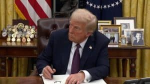 Slika uz članak: Трамп потпиша одлука за проширување на пристапот до дизел гориво ослободено од данок