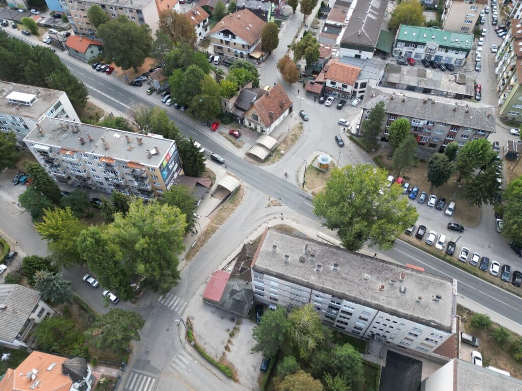 Slika uz članak: NOSITE NAMJEŠTAJ PREKO GRANICE? Evo šta morate znati prije puta