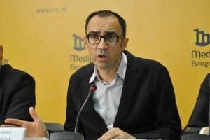 Slika uz članak: Izgubio RTS, dobio utešnu nagradu: Ko je Branislav Klanšček, novi direktor Službenog glasnika