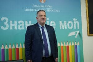 Slika uz članak: Napredna prosveta: Vuk Stanković se hvali poslom u školi – dok pljušte otkazi