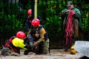 Slika uz članak: Poplave i klizišta u Čileu: Evakuisano više od 1.000 ljudi, povređeno šest osoba