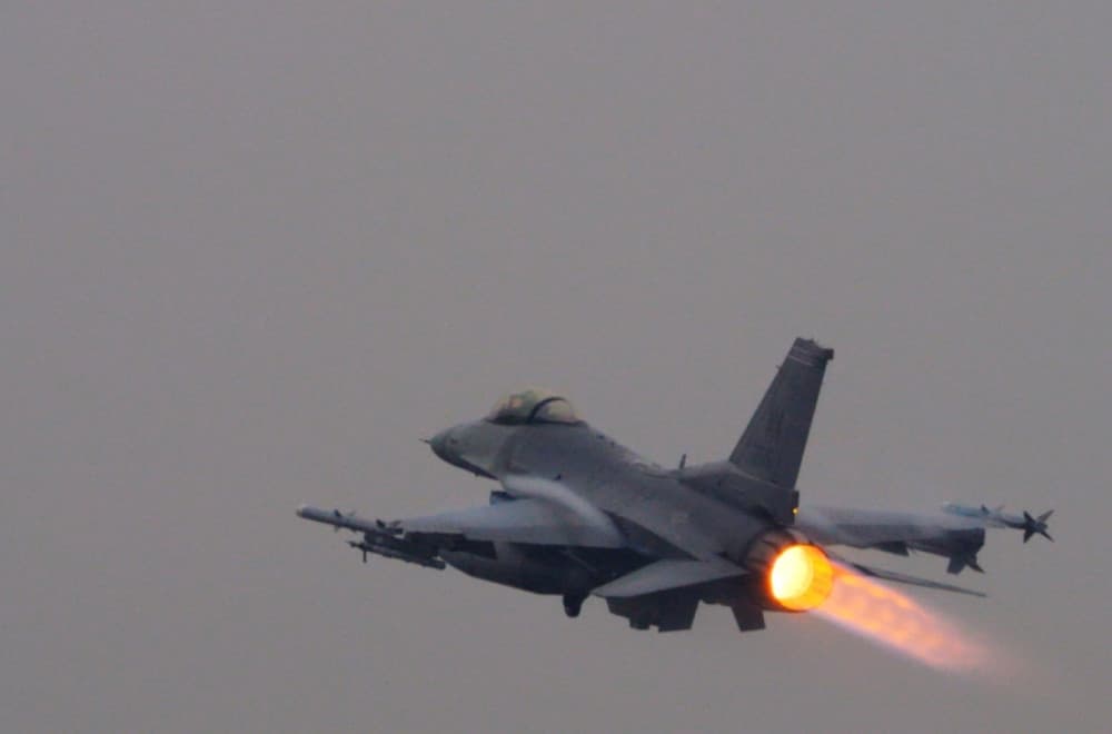 Slika uz članak: Novi incident u NATO članici: F-16 oborili dva drona, oglasili se ministri