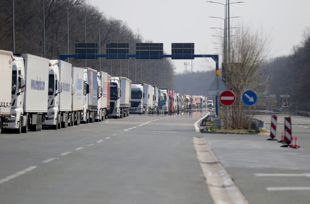 Slika uz članak: AMSS: Na graničnom prelazu Batrovci teretna vozila čekaju šest sati na izlaz
