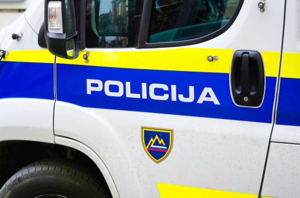 Slika uz članak: Drama u Sloveniji – srušio se krov zgrade