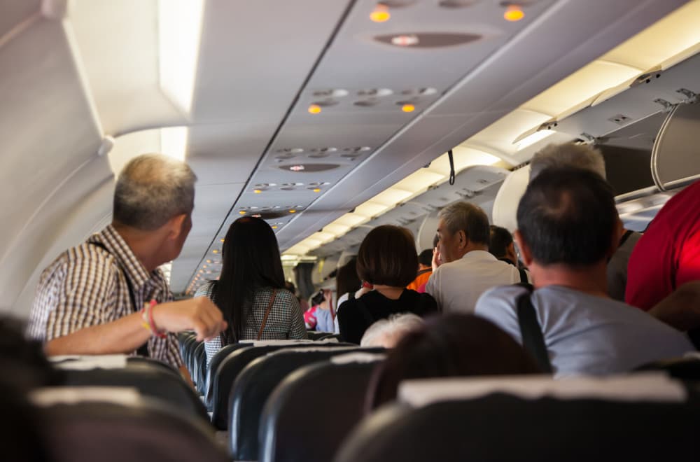 Slika uz članak: Detalji drame u avionu: "Pala" krv; Sumnja se na pokušaj namernog obaranja letilice FOTO/VIDEO