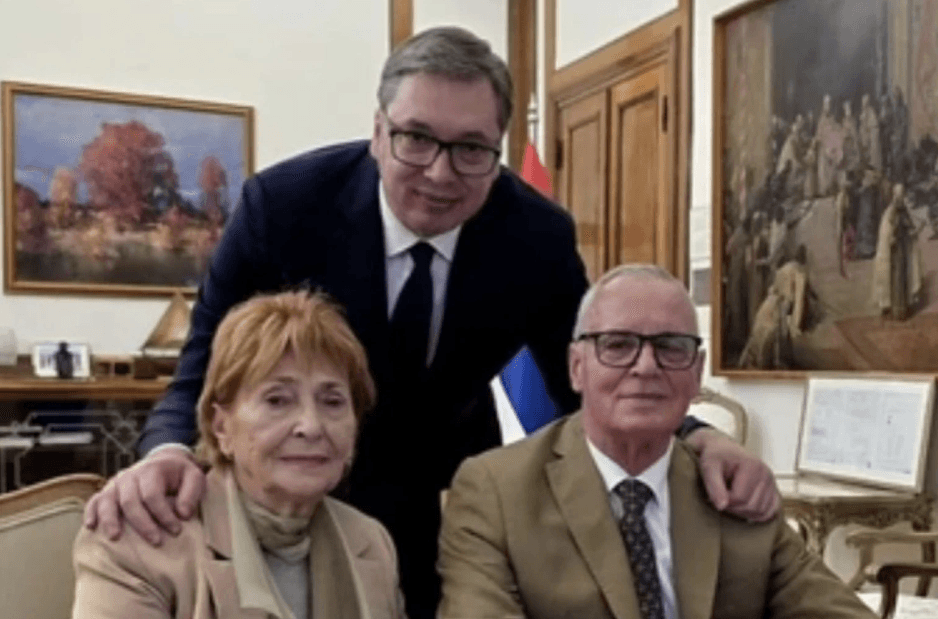 Slika uz članak: Oglasili se Vučićevi roditelji uoči obraćanja u UN: "Sine, kao i do sada, bori se i izbori za našu Srbiju"