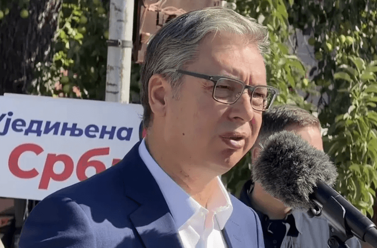 Slika uz članak: Vučić odgovorio na napade na porodicu: "Neki znaju samo da tuku po džakovima, za razgovor nisu spremni"