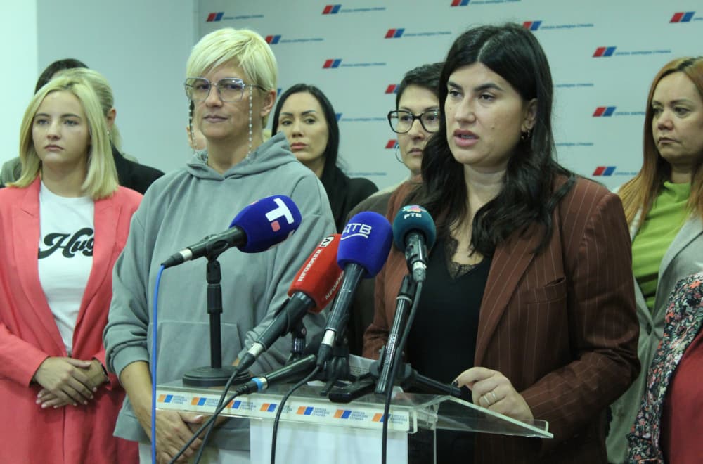 Slika uz članak: Blokader napao Dinu Vučinić: "Izgovarao je samo 'videćeš... ubico, tebe i tvoje ćemo ubiti'"