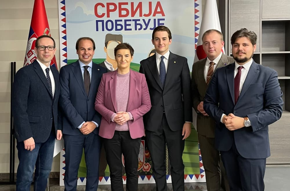 Slika uz članak: Брнабићева угостила младе из Тајанијеве странке: СНС јача везе са италијанским партнерима
