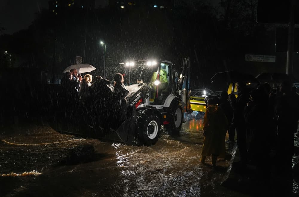 Slika uz članak: Istanbul pod vodom: Nezapamćene poplave, posle obilnih kiša, škole zatvorene, apel građanima da ne izlaze