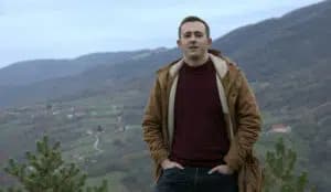 Slika uz članak: (VIDEO) Otac Vladimira Mandića napao novinara Mladena Savatovića, redakcija N1 traži da nadležni reaguju