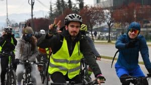 Slika uz članak: Čuvari Ustava voze Srbijom i promovišu Studentsku listu