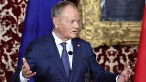 Slika uz članak: Tusk: Ukrajinci su mi rekli da mesečno imaju oko 27.000 poginulih i ranjenih