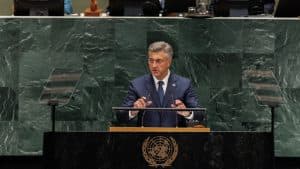 Slika uz članak: Plenković: Vučić nastavlja s neutemeljenom kampanjom protiv Hrvatske umesto da se pospe pepelom