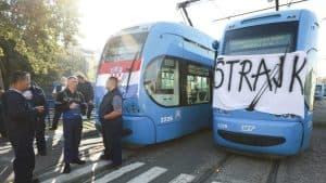 Slika uz članak: Zagrepčani i dalje bez prevoza, snalaze se kako znaju, sud zabranio štrajk u Holdingu