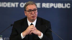 Slika uz članak: (VIDEO) “HOĆE LI KONAČNO DA PRIHVATI DEBATU” Vučić nastavio obilazak Srbije, pa se ponovo obratio Srdanoviću