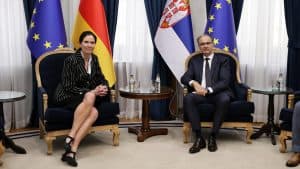Slika uz članak: Macut ukazao nemačkoj ambasadorki na probleme profesionalnih vozača u Šengenskoj zoni