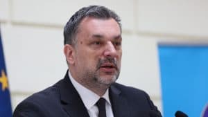 Slika uz članak: Ambasada BiH u Beogradu tvrdi da zbog Konakovićeve odluke ne može izdavati vize i putne isprave
