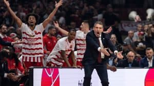 Slika uz članak: Cela hala se smejala Čimi Monekeu, košarkaš Zvezde promašio zakucavanje!