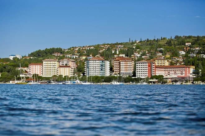 Slika uz članak: Rekordni turistični obisk prinaša rekordne dobičke