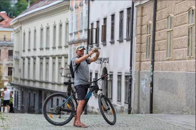 Slika uz članak: V Ljubljani je odgovor vedno stanovanje