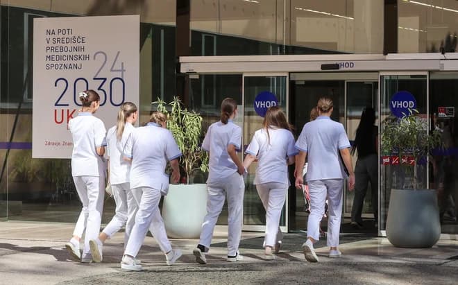 Slika uz članak: 7,7 milijarde evrov za plače, do 2028 skoraj 10 milijard. Kaj bo s plačami?